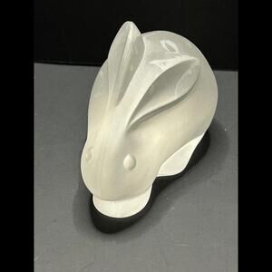 Danbury Mint Sasaki Crystal frosted satin Rabbit Easter Spring.